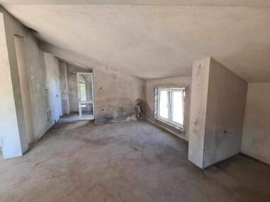 For sale - Apartment in Kamenni,  Haskovo