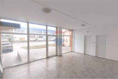 For rent - Store in Targovia na edro,  Ruse