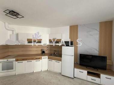 Verkauf - Wohnung in Malinowa Dolina,  Sovia