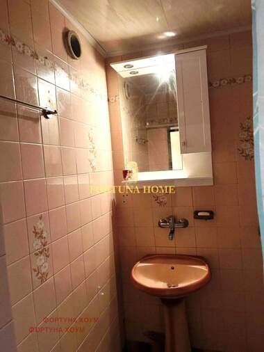 Vânzare - Apartament în Avtogara,  Varna