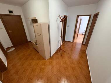 Miete - Wohnung in Zentar,  Burgas