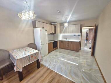 Închiriere - Apartament în Slaveîkov,  Burgas