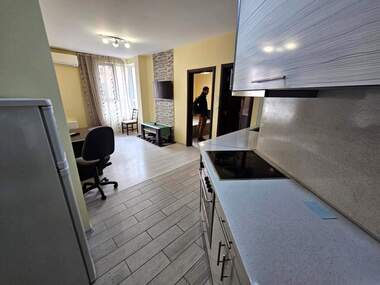 Închiriere - Apartament în Mladejki hălm,  Plovdiv