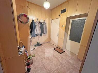 Verkauf - Wohnung in Nowi Pazar,  Schumen