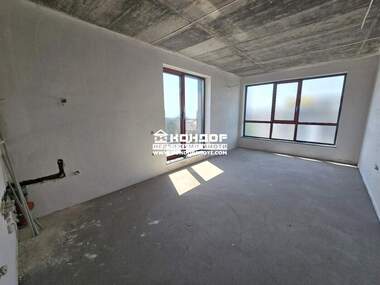 Vânzare - Apartament în Ostromila,  Plovdiv