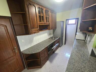 Miete - Wohnung in Wazrajdane,  Burgas