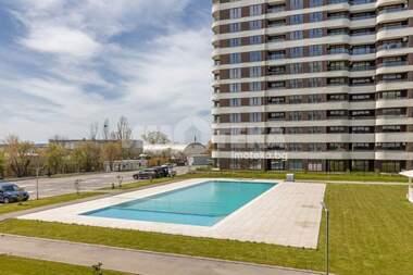Продажба - Апартамент в Гранд Мол,  Варна