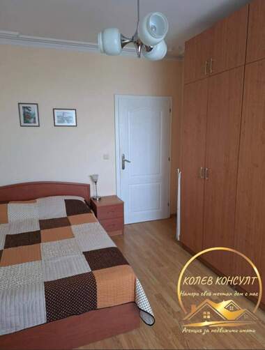 Продажба - Апартамент в Дружба 1,  Хасково