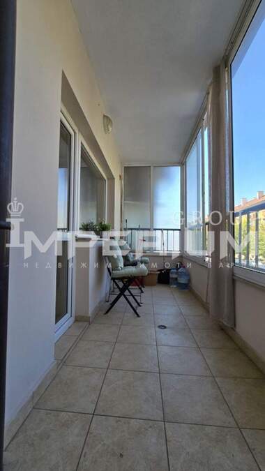 Kira - Apartman olarak Pogrebi,  Varna