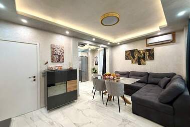 Vânzare - Apartament în Koliu Ficeeto,  Veliko Tărnovo