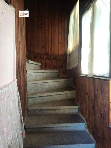 Продажба - Етаж от къща във Веселчане,  Кърджали
