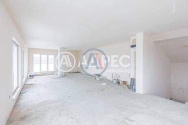 Vânzare - Apartament în Vinița,  Varna