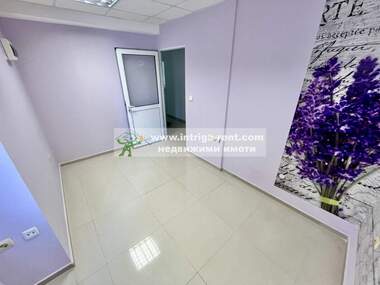Ενοίκιο - Γραφείο/Κομμωτήριο σε Център,  Хасково