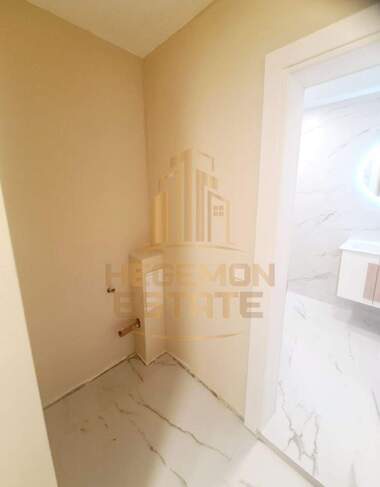 Vânzare - Apartament în Konfuto,  Varna