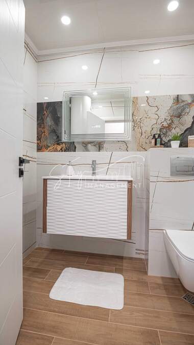 Miete - Wohnung in Izgrew,  Burgas