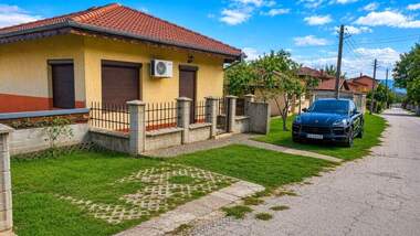 Продажба - Къща в Рогачево,  Добрич
