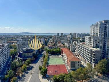 Продажба - Апартамент в Лазур,  Бургас