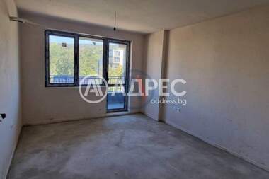 For sale - Apartment in Vazrajdane 1,  Varna