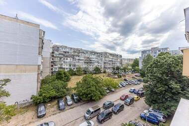 Продажа - Квартира в Младост 1,  Варна