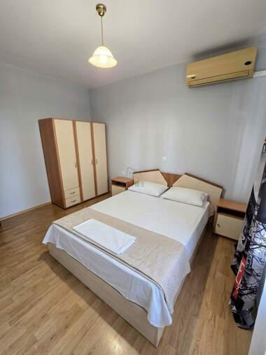 Miete - Wohnung in Wazrajdane,  Burgas