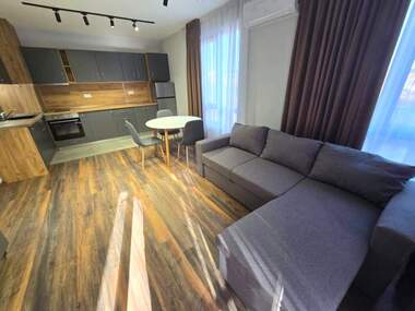 Miete - Wohnung in Mladejki halm,  Plowdiw