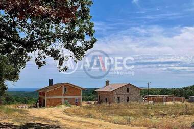 For sale - House in Priseltsi,  Varna