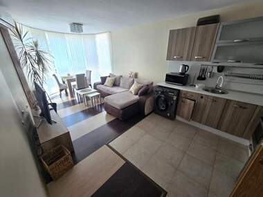 Închiriere - Apartament în Slaveîkov,  Burgas
