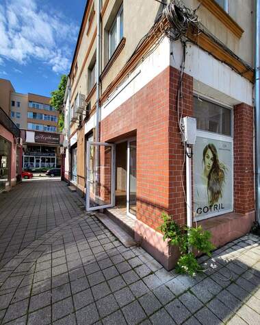 Miete - Laden/Büro/Schönheitssalon in Idealen zentar,  Pazardjik