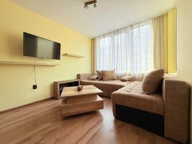 Închiriere - Apartament în Lazur,  Burgas