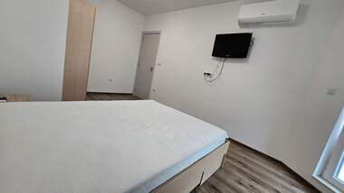 Închiriere - Apartament în Lazur,  Burgas
