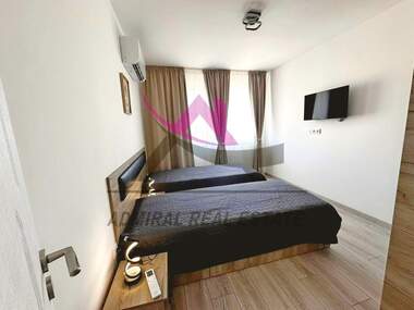 Închiriere - Apartament în Vladislavovo,  Varna