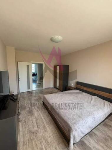 Închiriere - Apartament în Văzrajdane 1,  Varna