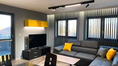 Închiriere - Apartament în Mladejki hălm,  Plovdiv
