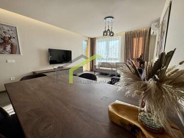 Vânzare - Apartament în Izgrev,  Varna