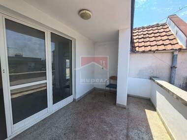 Vânzare - Apartament în Țentăr,  Iambol