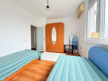 Închiriere - Apartament în Lazur,  Burgas