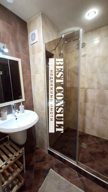 Închiriere - Apartament în Hășove,  Ruse