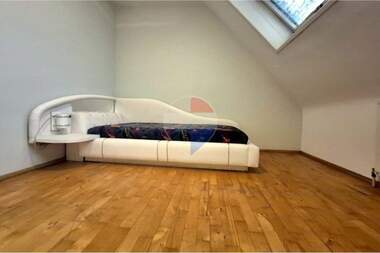 Vânzare - Apartament în Sportna zala,  Varna