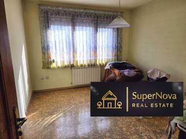 Продажба - Апартамент в Център,  Хасково