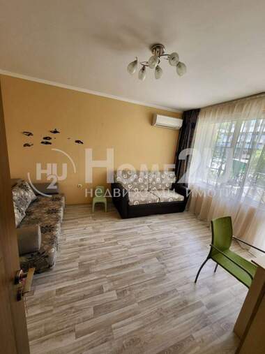 Vânzare - Apartament în Zornița,  Burgas