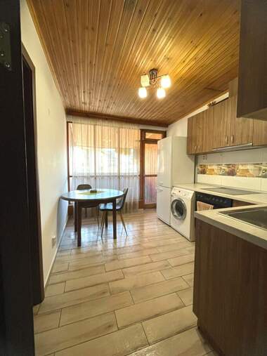 Închiriere - Apartament în Uceiliștini,  Haskovo