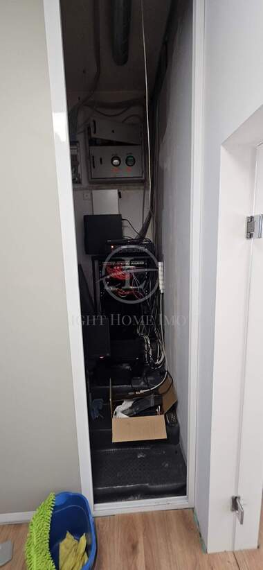 For sale - Office in Iujen,  Plovdiv