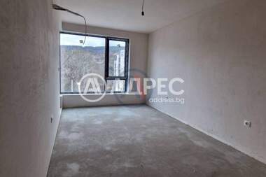 Satış - Apartman olarak Vazrajdane 1,  Varna