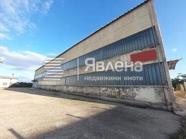 Kira - Bina olarak Iujna promişlena zona,  Iambol