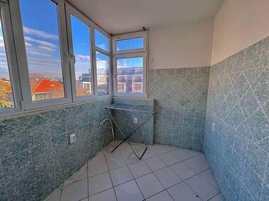 Închiriere - Apartament în Sarafovo,  Burgas