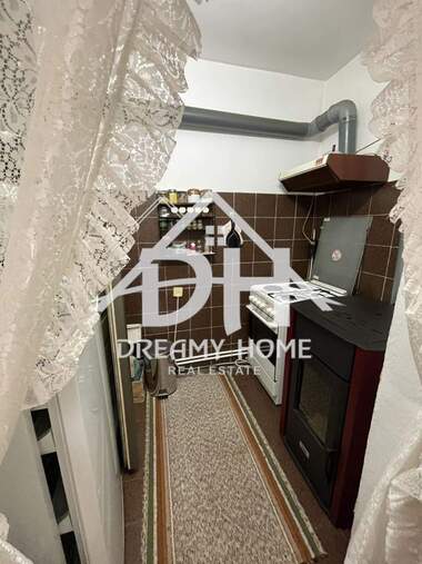 Satış - Apartman olarak Vazrojdenci,  Karcali
