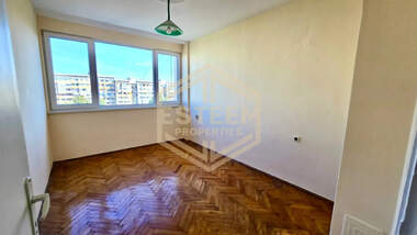 Продажба - Апартамент в Родина 4,  Русе