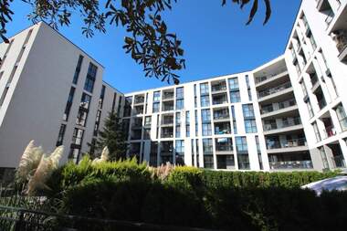 Închiriere - Apartament în Sarafovo,  Burgas