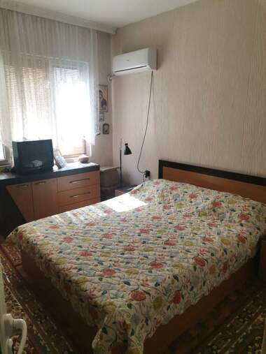 Продажба - Етаж от къща в Република,  Хасково