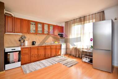 For rent - Floor of a house in Briz,  Varna